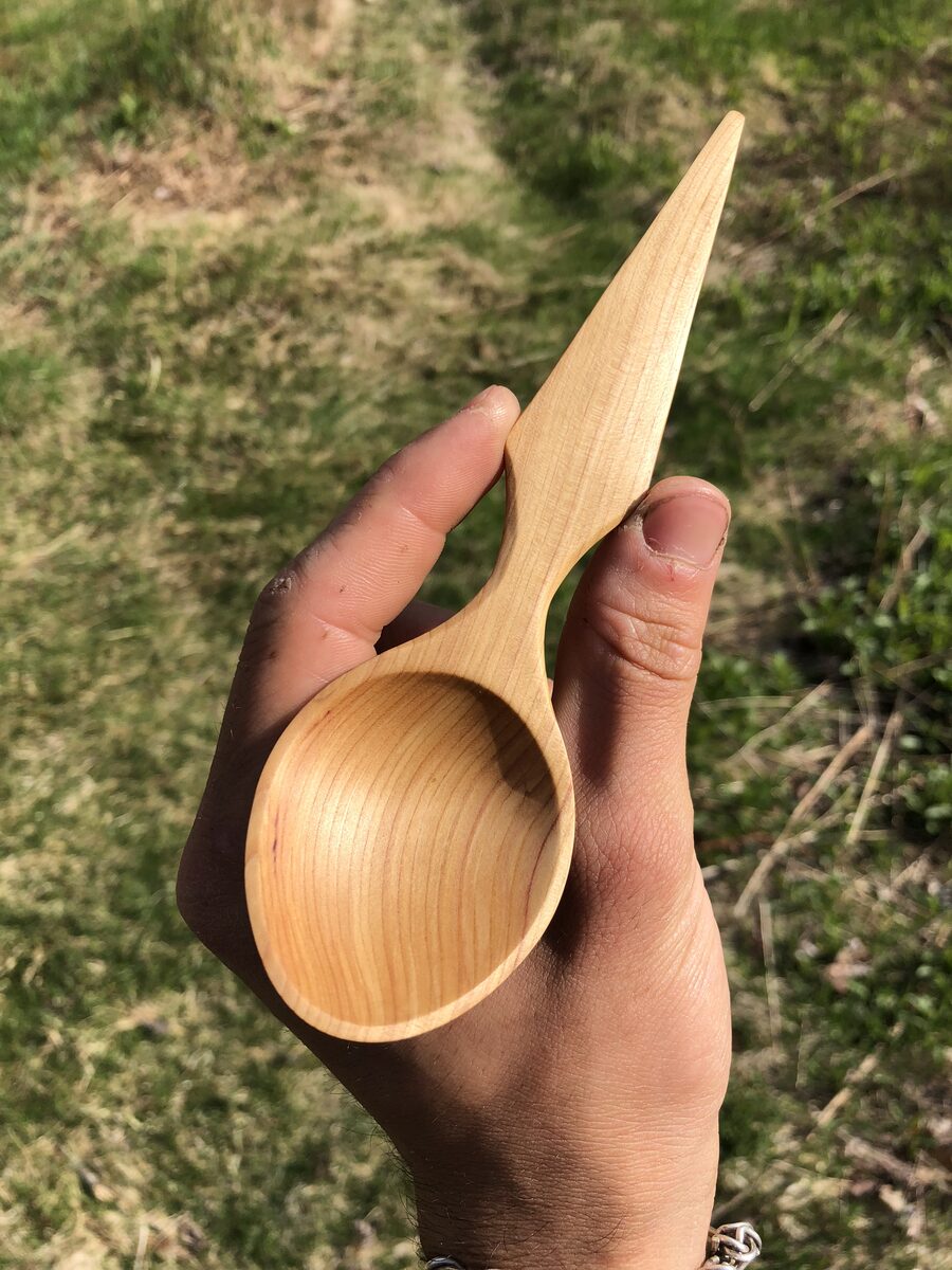 Carved scoop